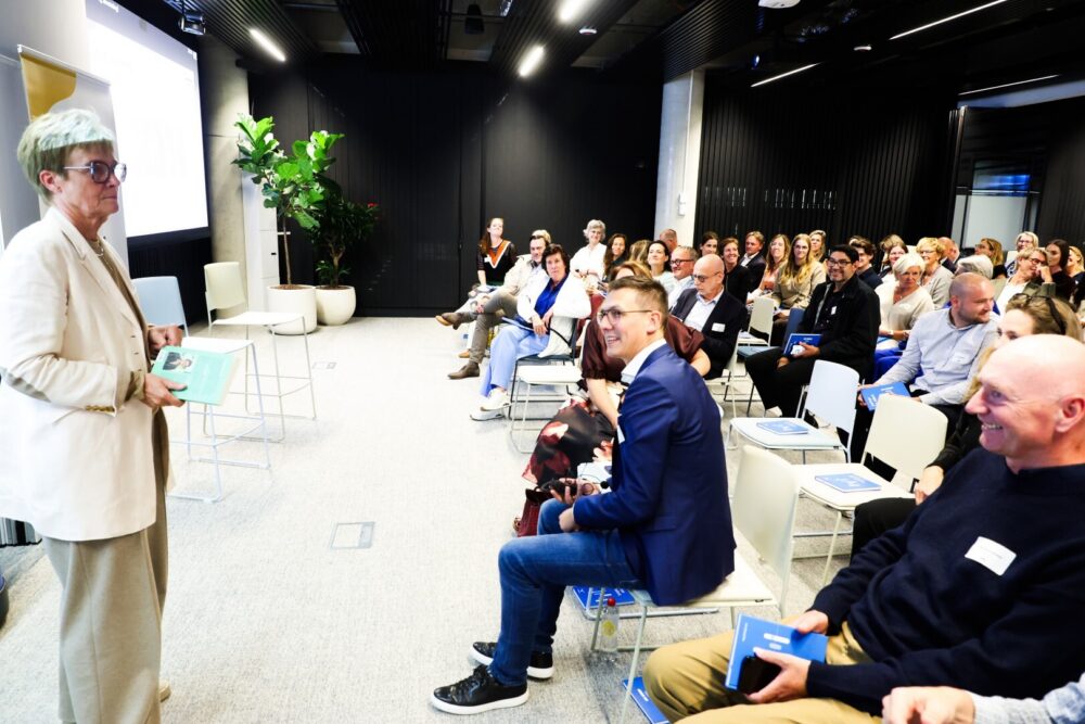 KF ADM randstad 261005 133